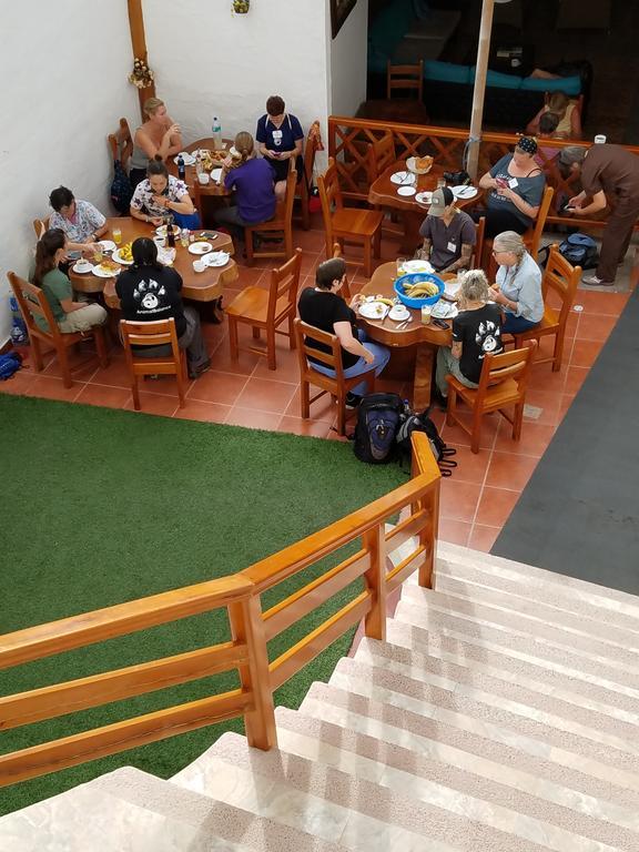 Hostal Espana Puerto Ayora  Exterior photo