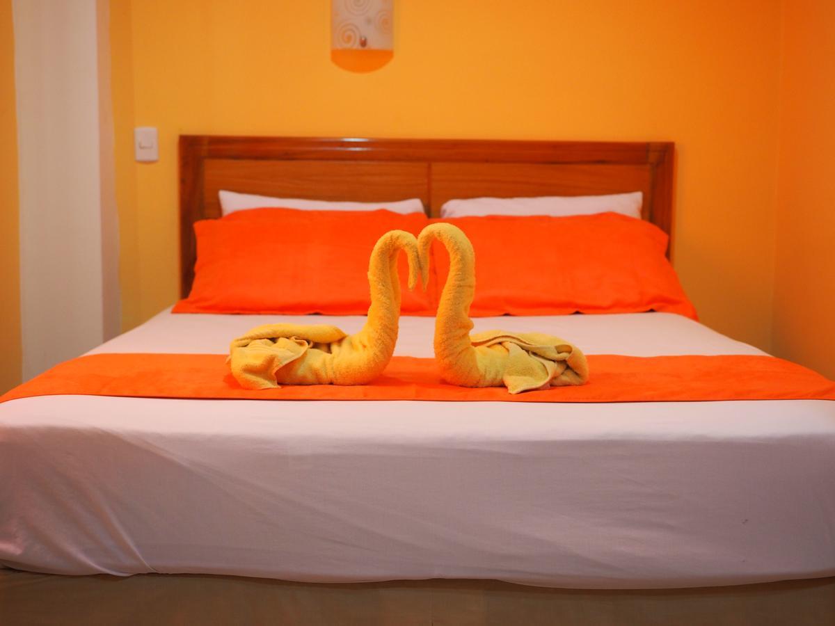 Hostal Espana Puerto Ayora  Exterior photo